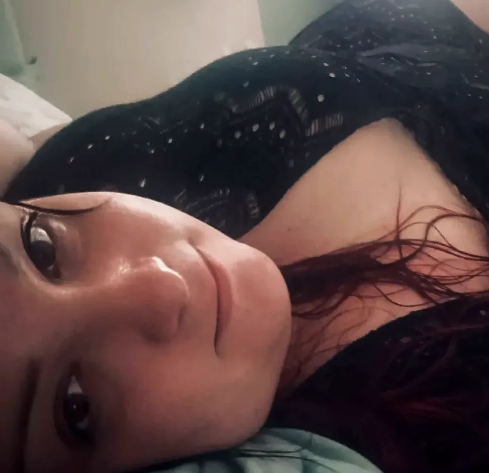 Ffion, 33