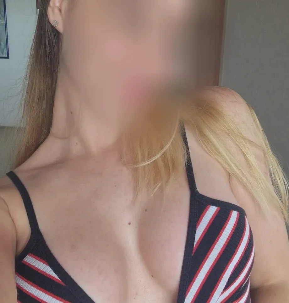 Leanne, 24