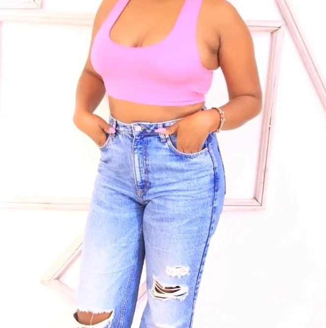 Poppy, 32