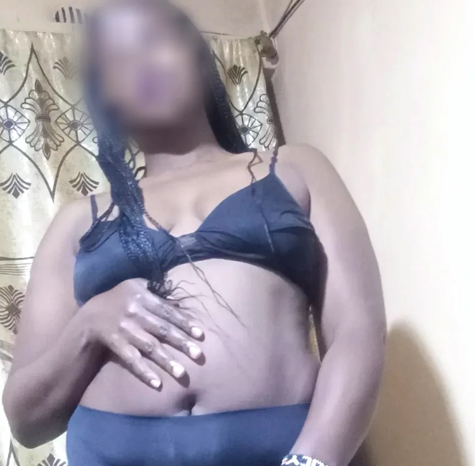Priya, 32